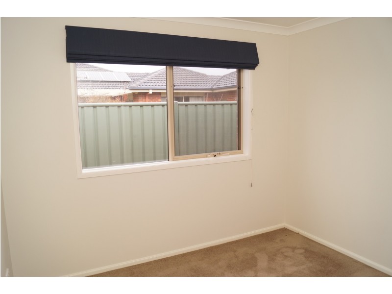 7 Seven Creeks Drive, Kialla VIC 3631