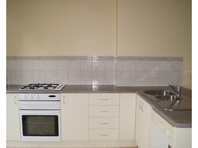 8/10 Hayes Street, Shepparton VIC 3630