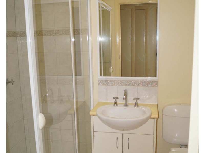 8/10 Hayes Street, Shepparton VIC 3630