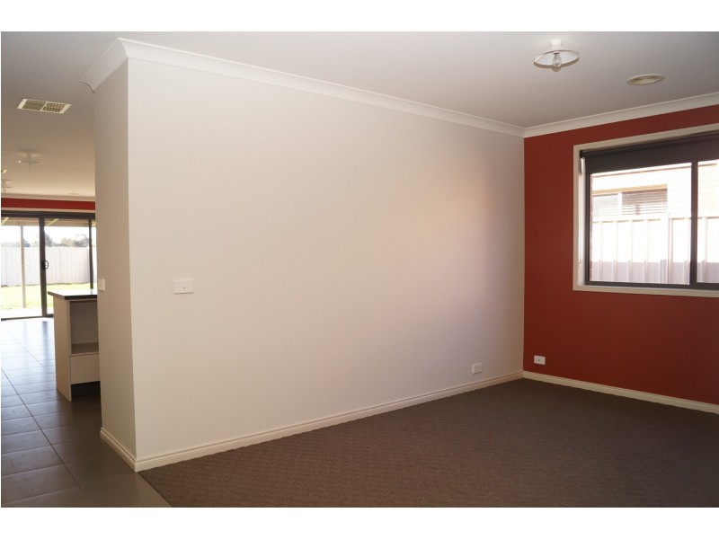 49 Taig Avenue, Kialla VIC 3631