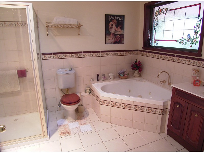 18 Raftery Road, Kialla VIC 3631