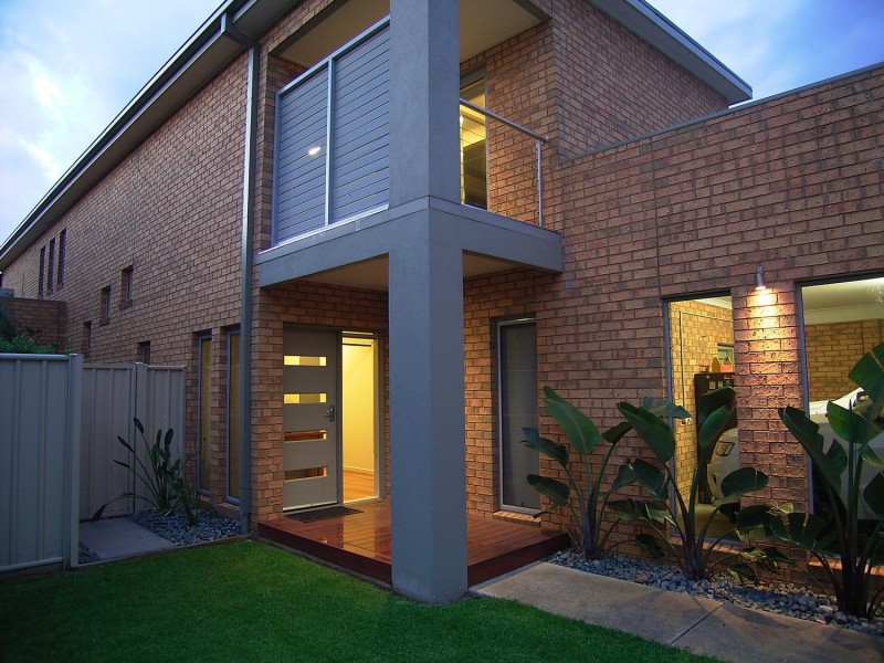 2/9-10 Jindabyne Court, Kialla VIC 3631