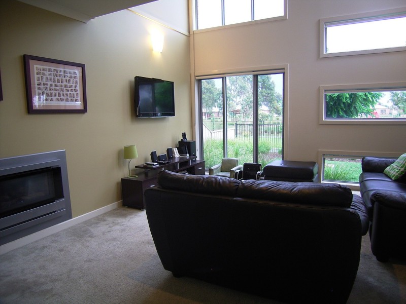 2/9-10 Jindabyne Court, Kialla VIC 3631