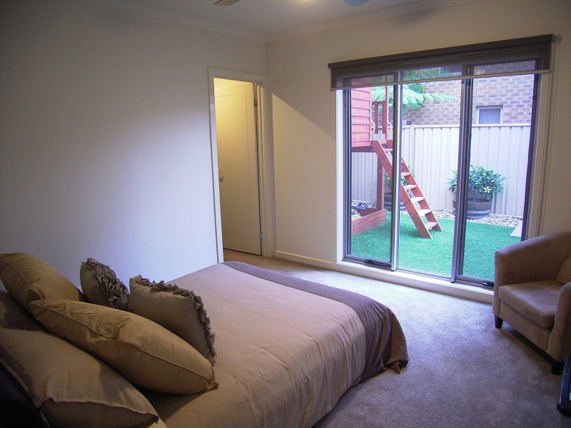 2/9-10 Jindabyne Court, Kialla VIC 3631