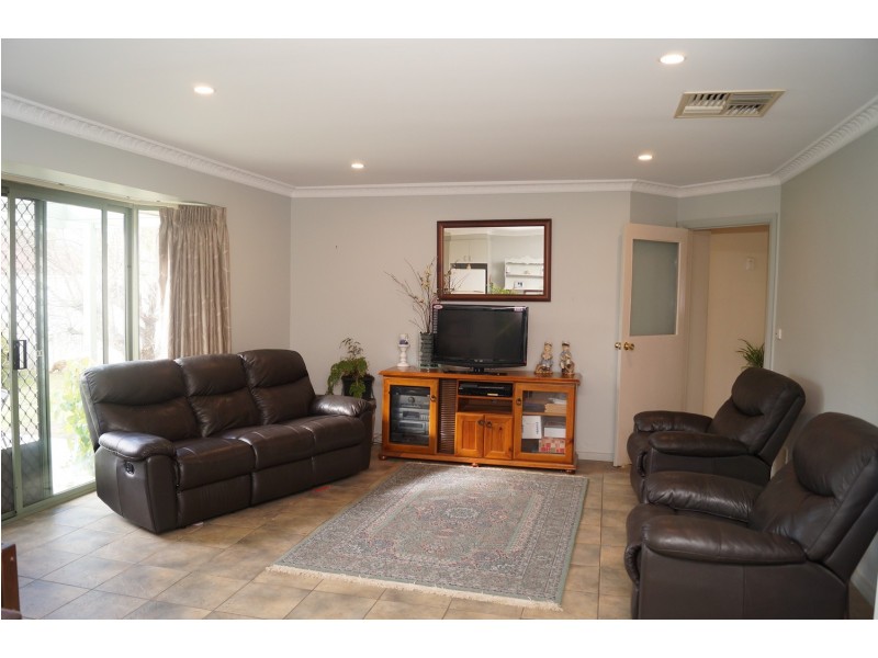 8 Sunrise Court, Shepparton VIC 3630