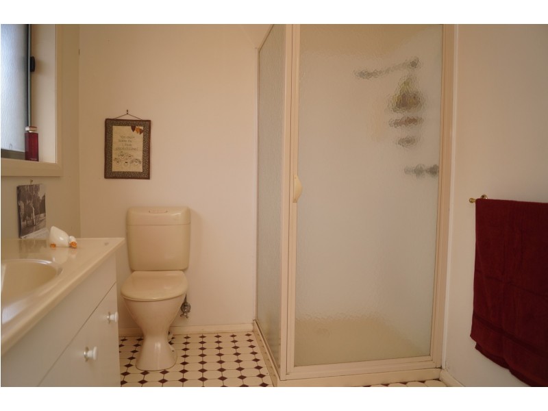 8 Sunrise Court, Shepparton VIC 3630