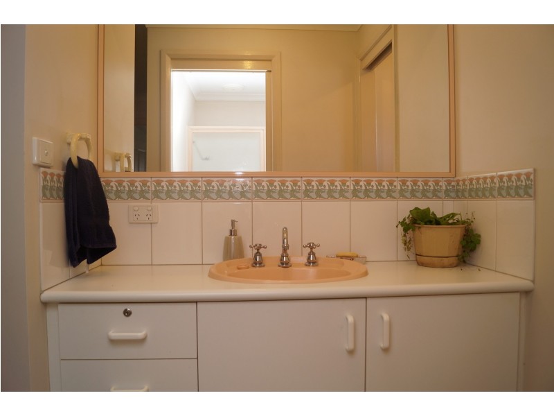 8 Sunrise Court, Shepparton VIC 3630