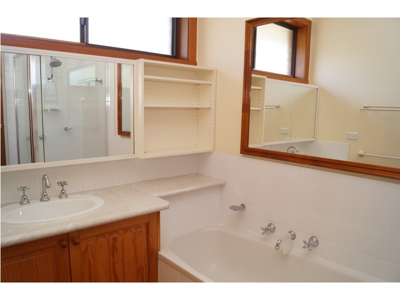 16 Macquarie Court, Shepparton VIC 3630