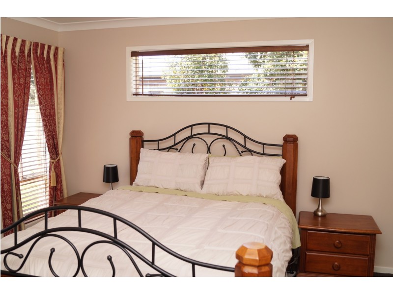 14 Sugargum Crescent, Kialla VIC 3631