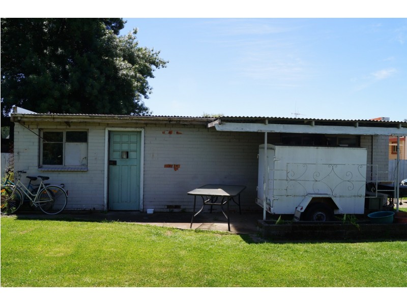 42 Newlyn Street, Shepparton VIC 3630