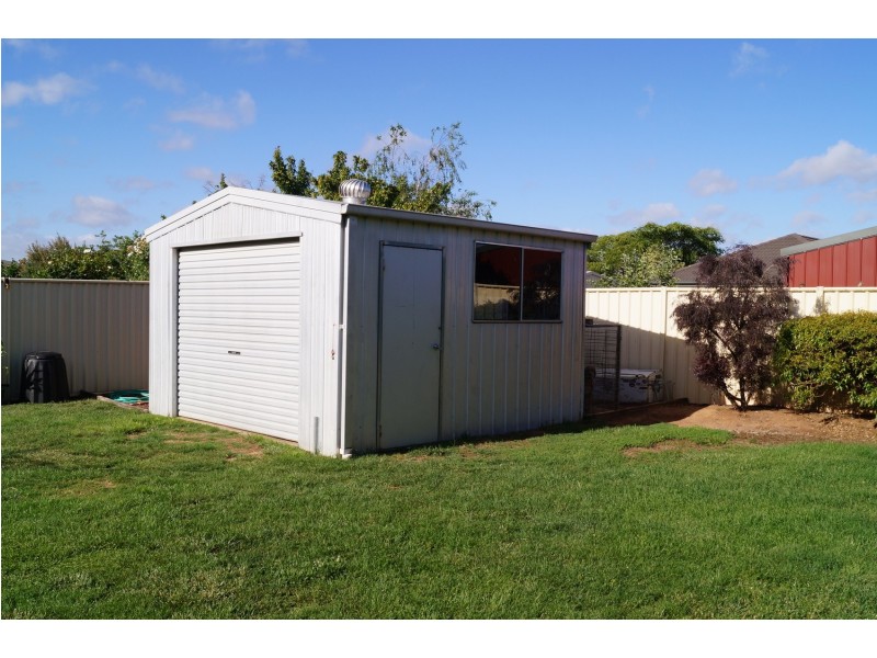 110 Parkside Drive, Shepparton VIC 3630