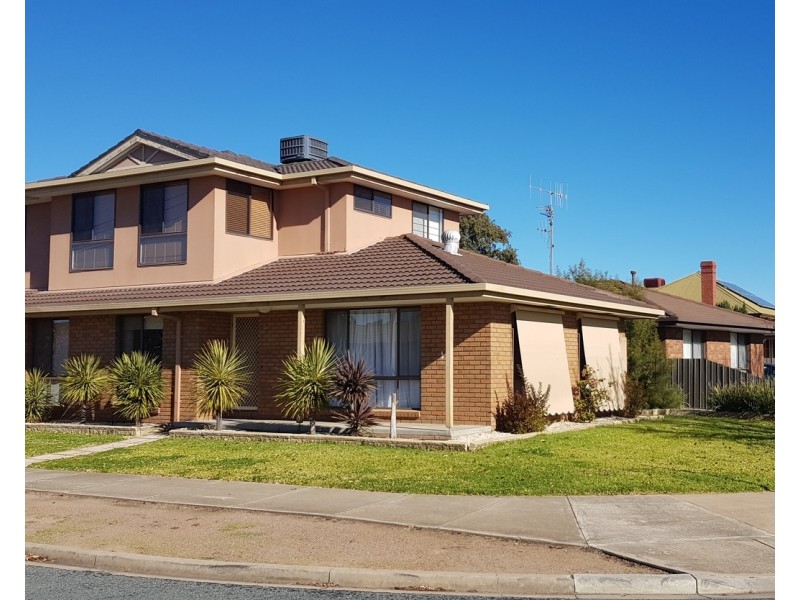 27 Orchard Circuit, Shepparton VIC 3630