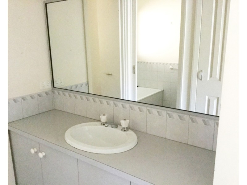 27 Orchard Circuit, Shepparton VIC 3630