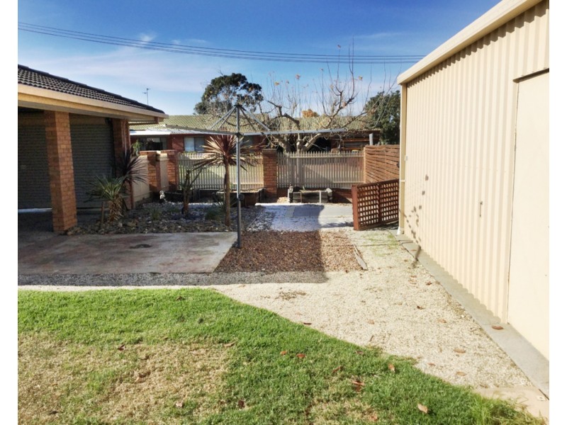 27 Orchard Circuit, Shepparton VIC 3630