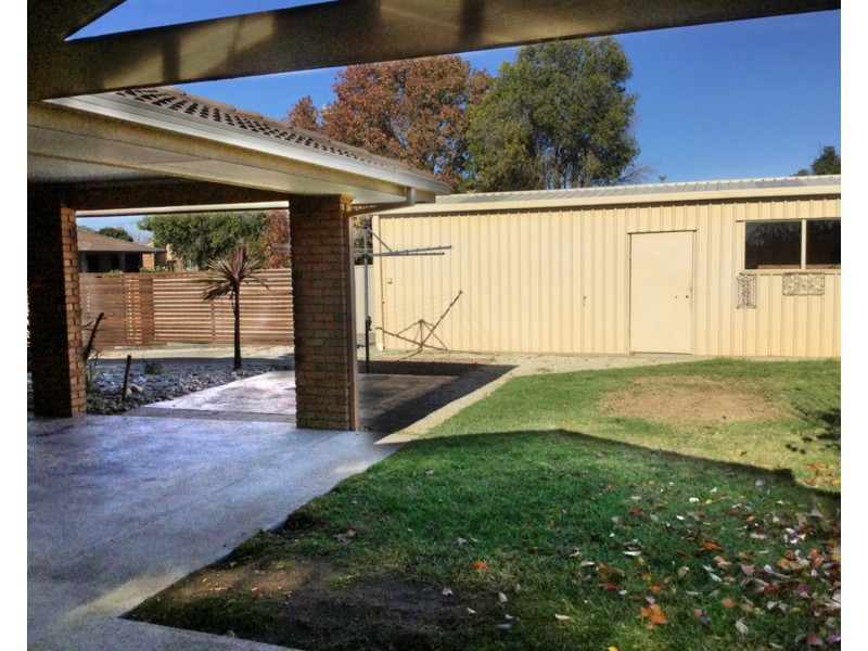 27 Orchard Circuit, Shepparton VIC 3630