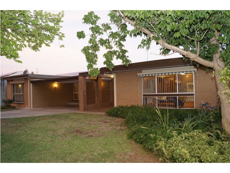 27 Gourlay Street, Shepparton VIC 3630
