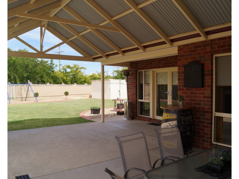24 Romney Crescent, Shepparton VIC 3630