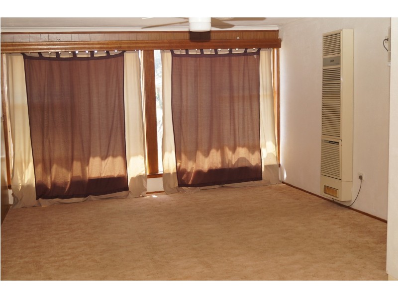 8 Poplar Avenue, Shepparton VIC 3630