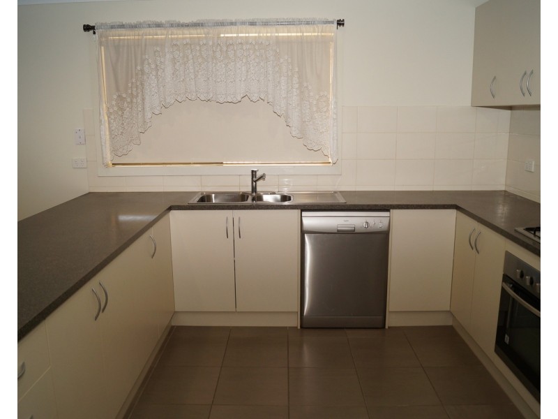 10 Sherwood Court, Shepparton North VIC 3631