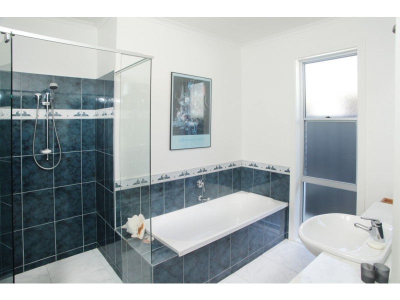 101 Gordon Drive, Kialla VIC 3631