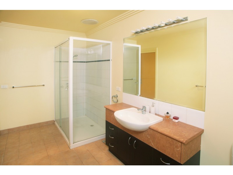 9 Gough Court, Shepparton VIC 3630