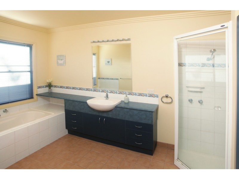 9 Gough Court, Shepparton VIC 3630