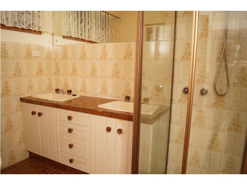 35 Lachlan Crescent, Shepparton VIC 3630