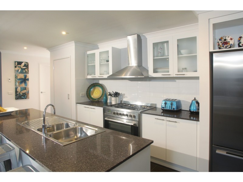 7 Teatree Place, Kialla VIC 3631