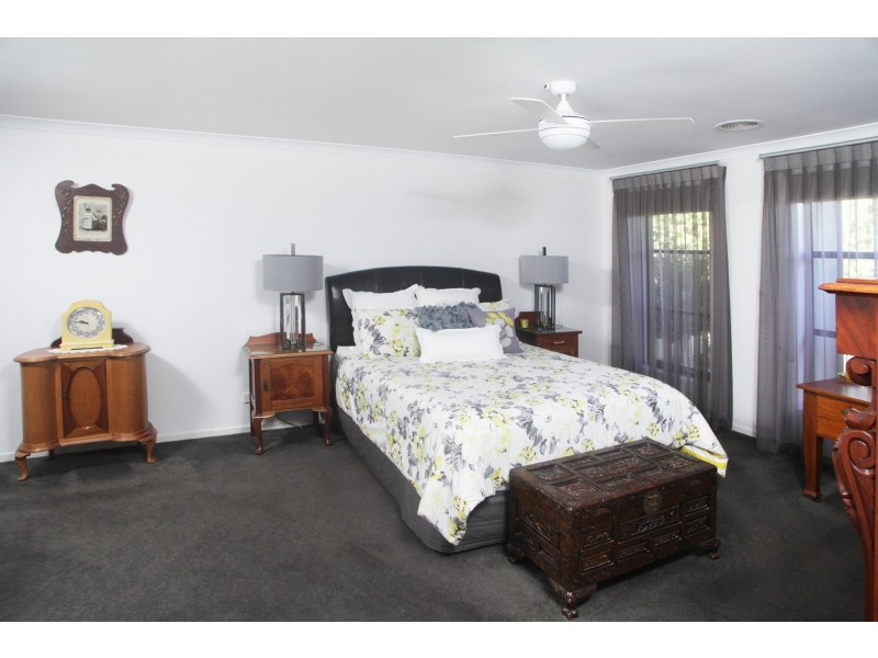 7 Teatree Place, Kialla VIC 3631