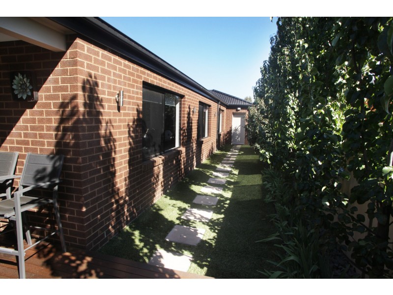 7 Teatree Place, Kialla VIC 3631