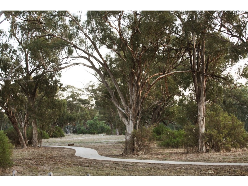 6 Wanderers Lane, Kialla VIC 3631