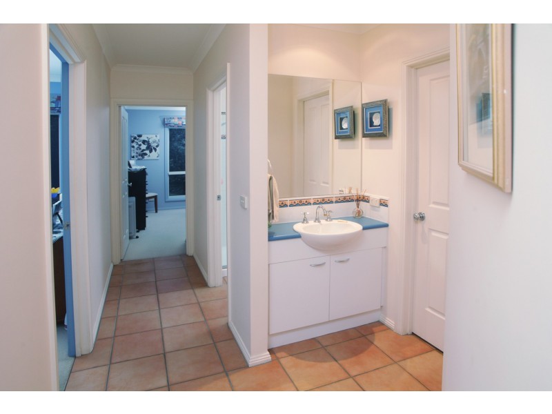 12 Lauriston Court, Kialla VIC 3631