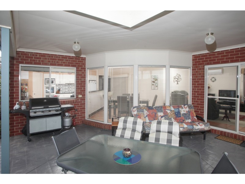 12 Lauriston Court, Kialla VIC 3631