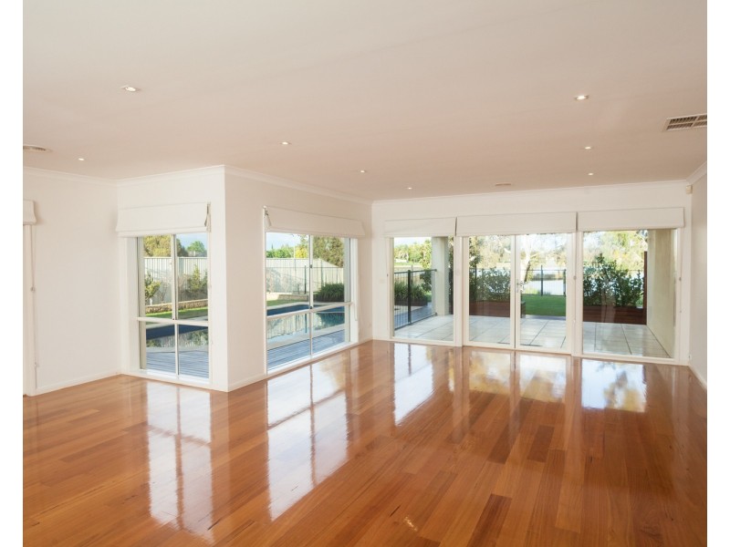 49 Waranga Drive, Kialla VIC 3631