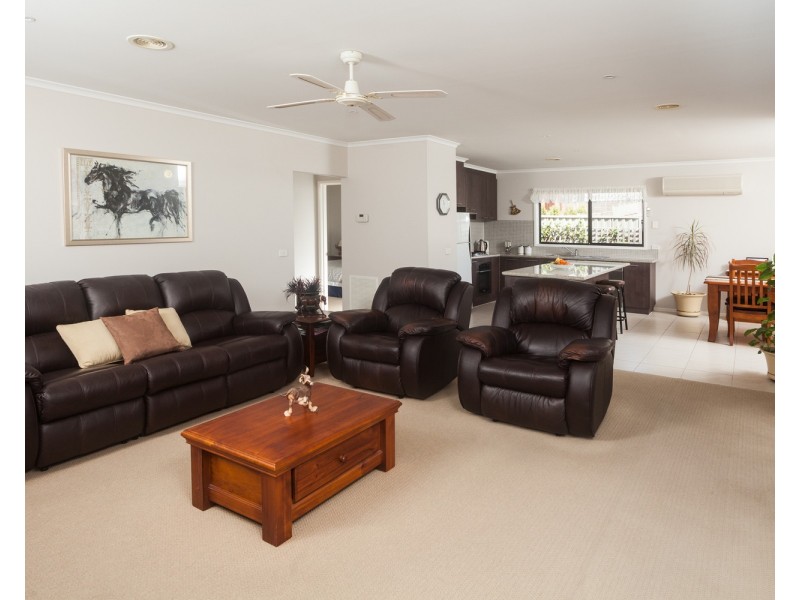 2/10 Pelican Court, Shepparton VIC 3630