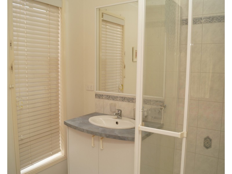 33 Helmer Street, Mooroopna VIC 3629