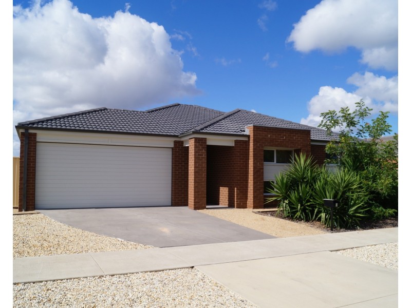 3 Warrumbungle Drive, Shepparton North VIC 3631