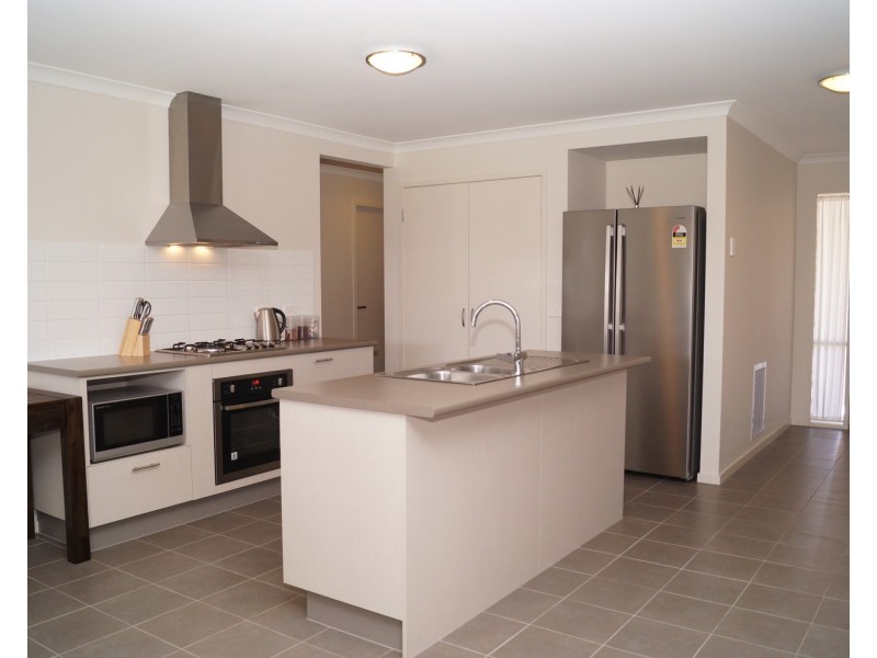 3 Warrumbungle Drive, Shepparton North VIC 3631