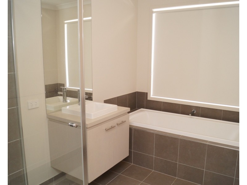 3 Warrumbungle Drive, Shepparton North VIC 3631