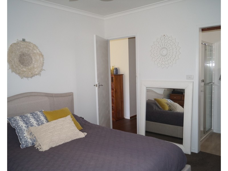 17 Carson Street, Shepparton VIC 3630