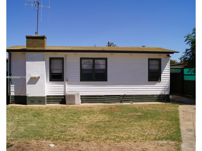 39 Malcolm Crescent, Shepparton VIC 3630