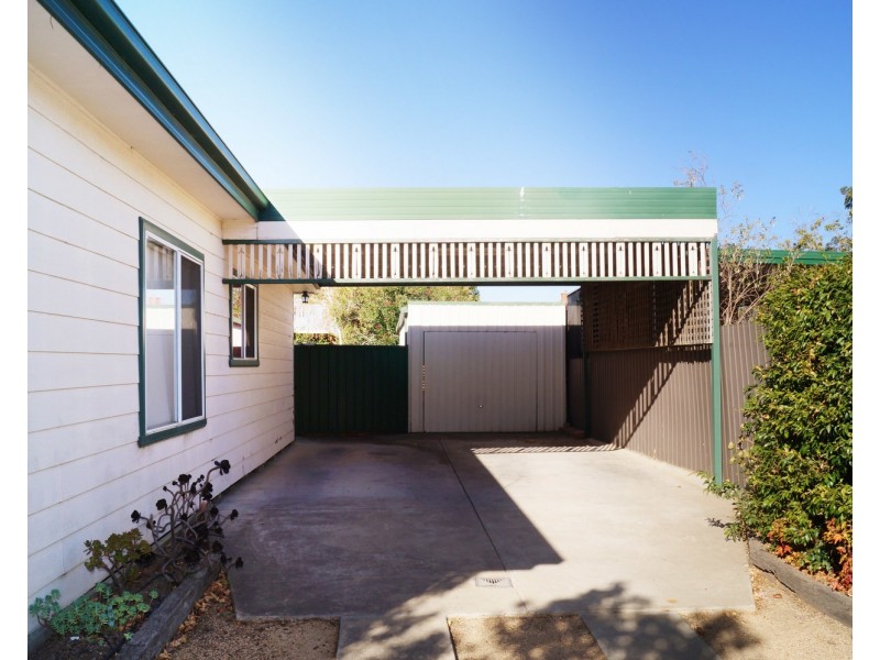 7 Dunkirk Avenue, Shepparton VIC 3630