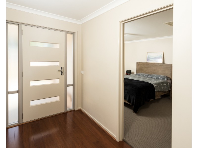 8 Teatree Place, Kialla VIC 3631