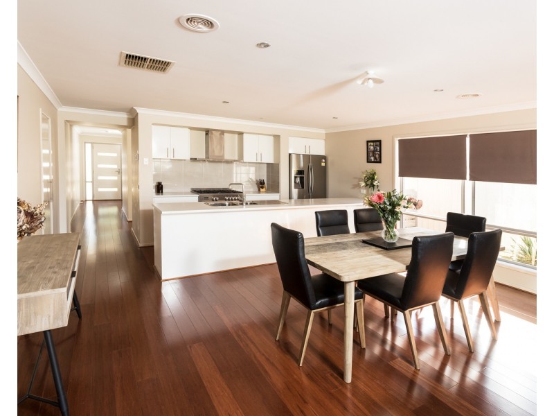 8 Teatree Place, Kialla VIC 3631