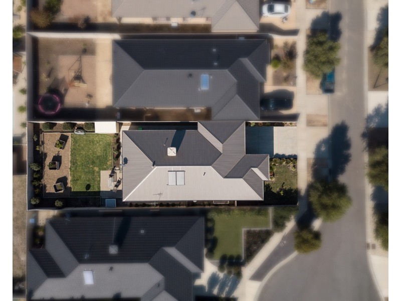 8 Teatree Place, Kialla VIC 3631