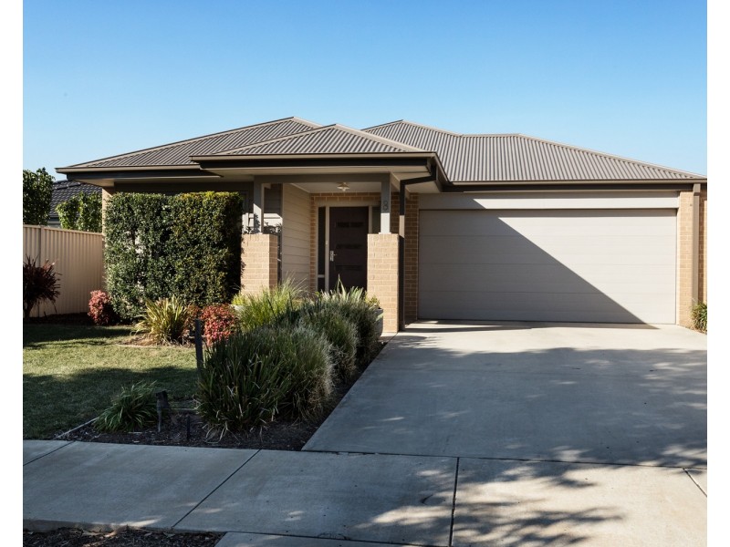 8 Teatree Place, Kialla VIC 3631