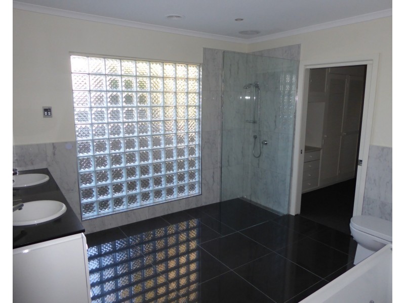 23 Messmate Road, Ferntree Gully VIC 3156