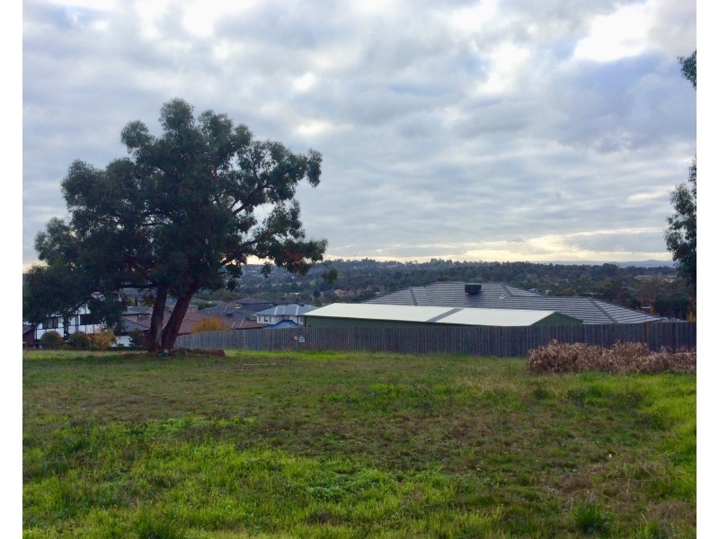 72 Valley Park Drive, Mooroolbark VIC 3138