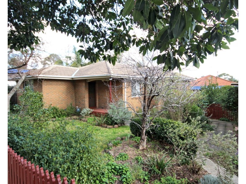 1A Shannon Avenue, Ferntree Gully VIC 3156