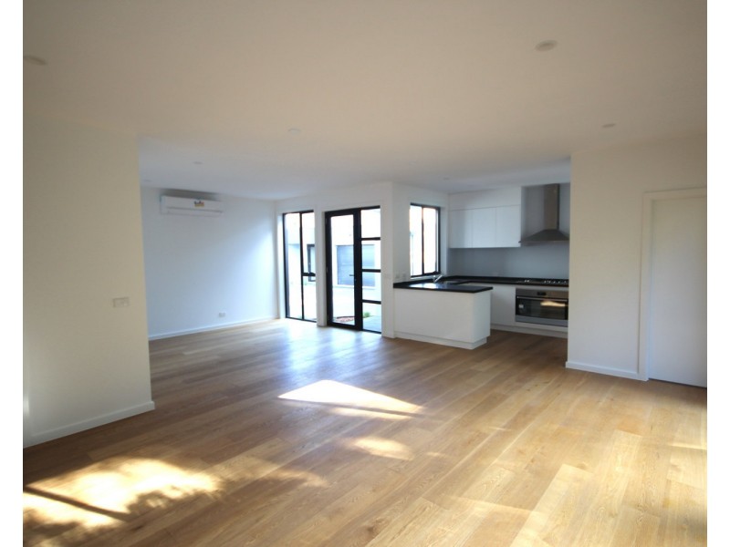 5C Wickham Avenue, Forest Hill VIC 3131